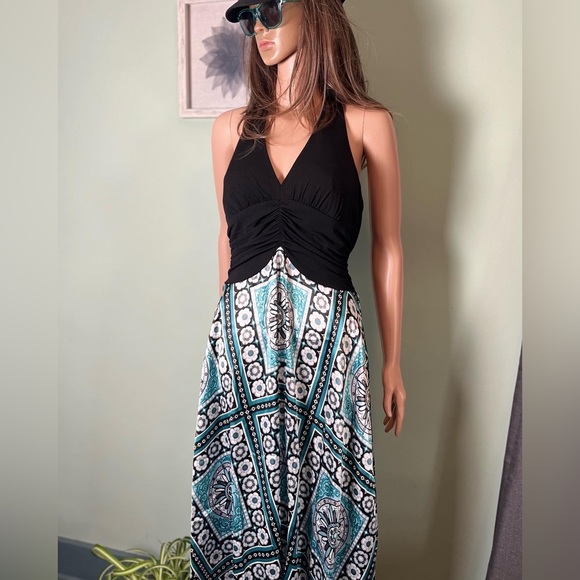 Dress Barn Sleeveless Dress - Picture 2 of 4